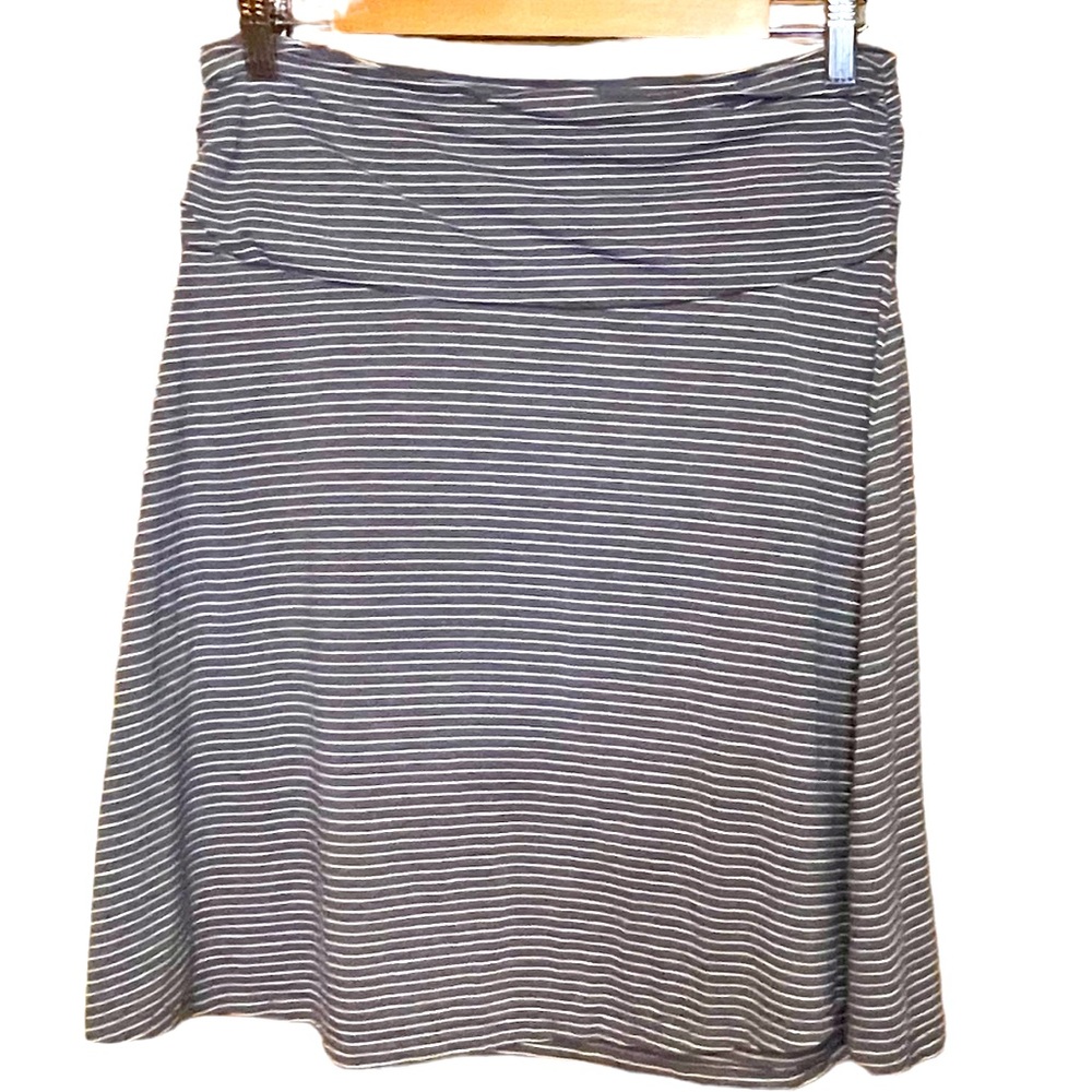 Toad & co Chaka skirt, gray with white stripe knit skirt small